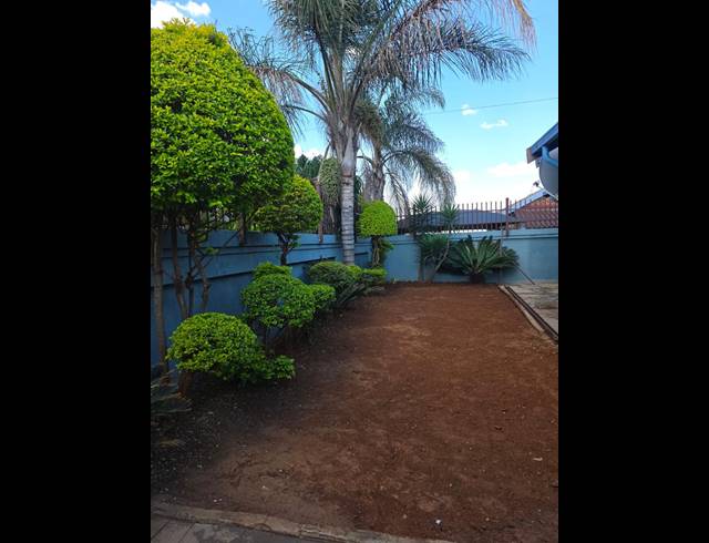 3 BEDROOM HOUSE FOR SALE IN MAHUBE VALLEY